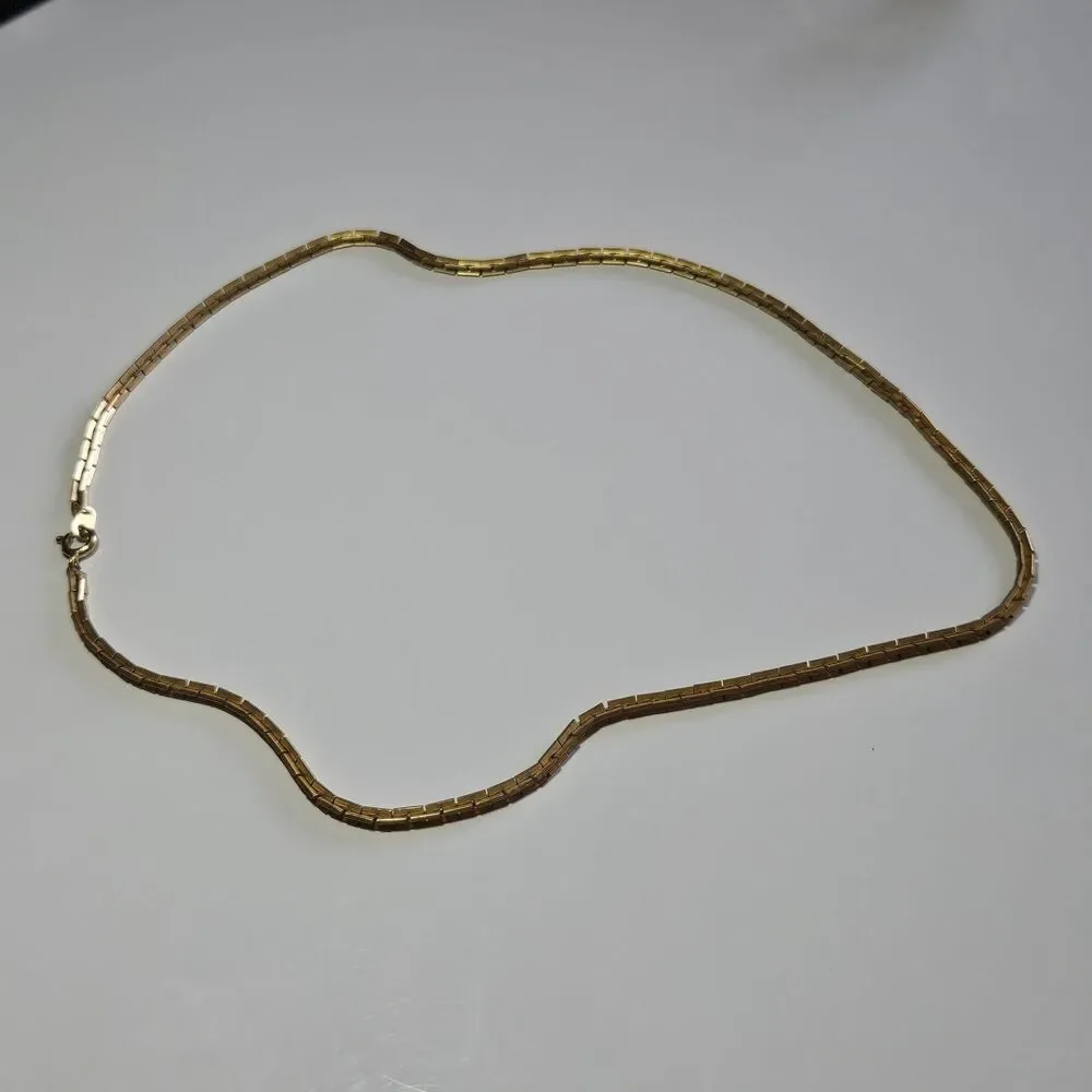 Gold Tone Chunky Chain Necklace 18